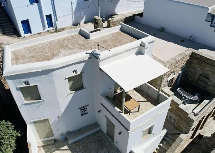 Apopsis Tinos View * Triandáros