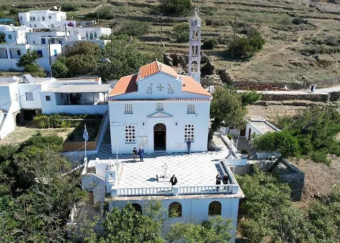 Apopsis Tinos View Triandáros