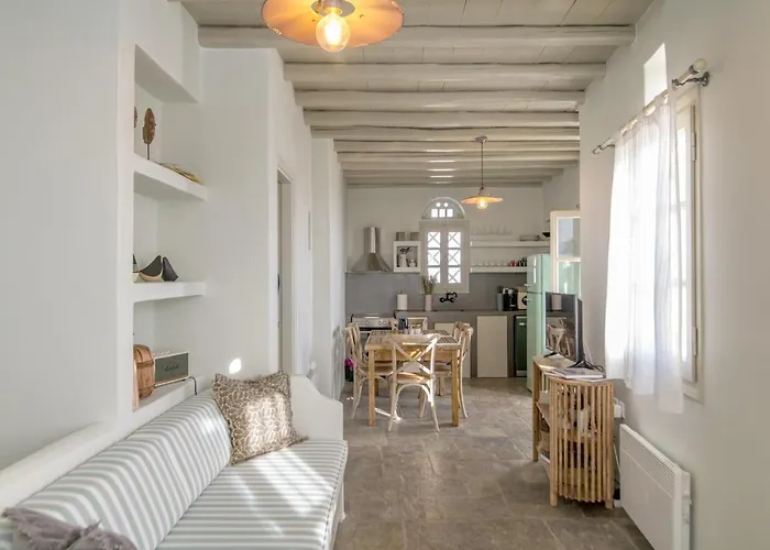 Apopsis Tinos View * Triandáros