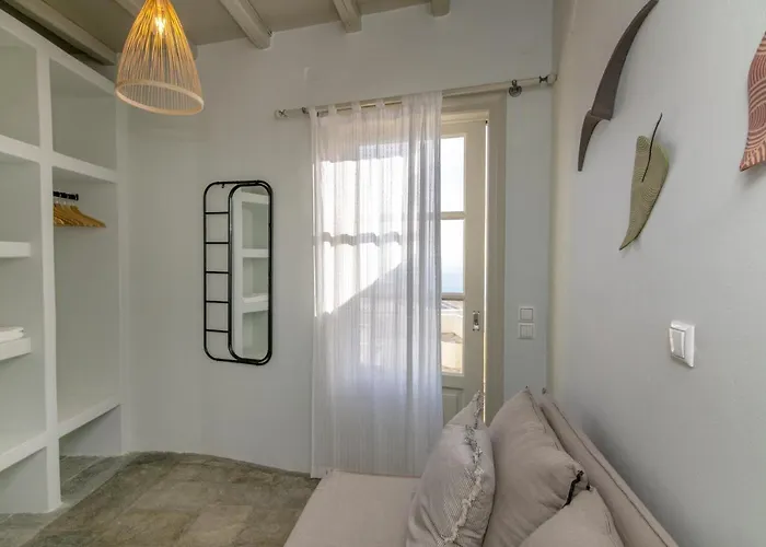 Apopsis Tinos View Triandáros