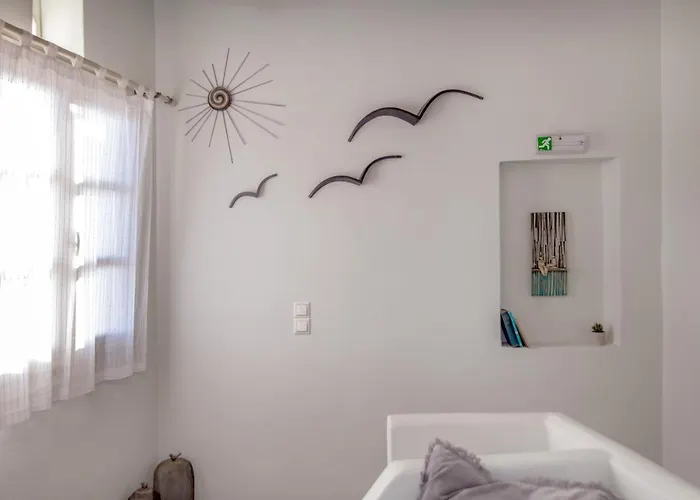 Apopsis Tinos View * Triandáros