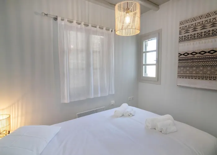 Apopsis Tinos View * Triandáros