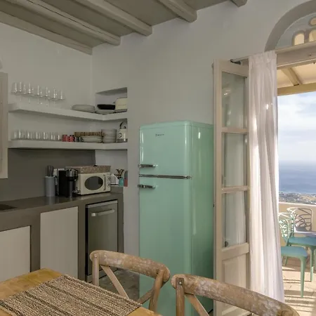 Apopsis Tinos View