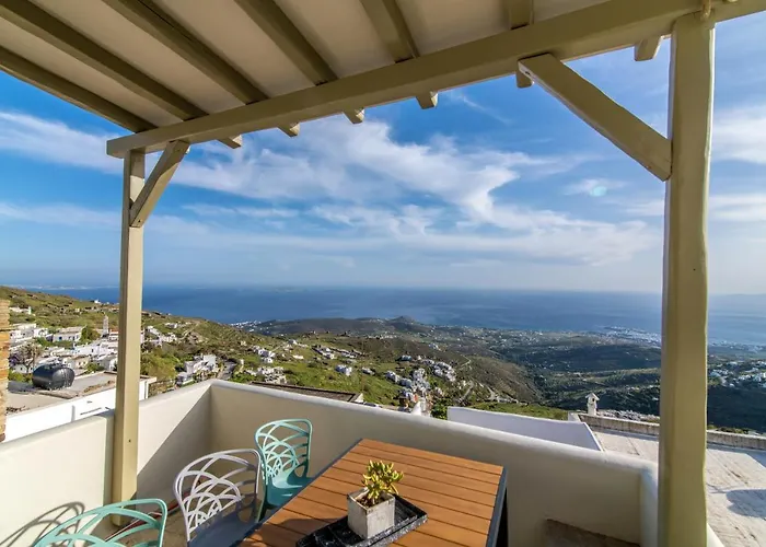 Apopsis Tinos View * Triandáros